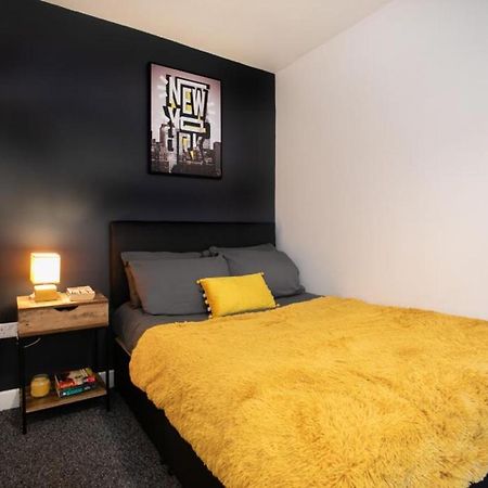 Spacious 2 Bedroom Apartments - 5 Mins From Qmc, Universities And City Centre! Nottingham Dış mekan fotoğraf