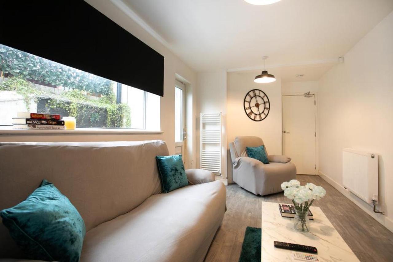 Spacious 2 Bedroom Apartments - 5 Mins From Qmc, Universities And City Centre! Nottingham Dış mekan fotoğraf