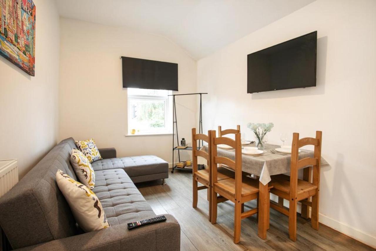 Spacious 2 Bedroom Apartments - 5 Mins From Qmc, Universities And City Centre! Nottingham Dış mekan fotoğraf